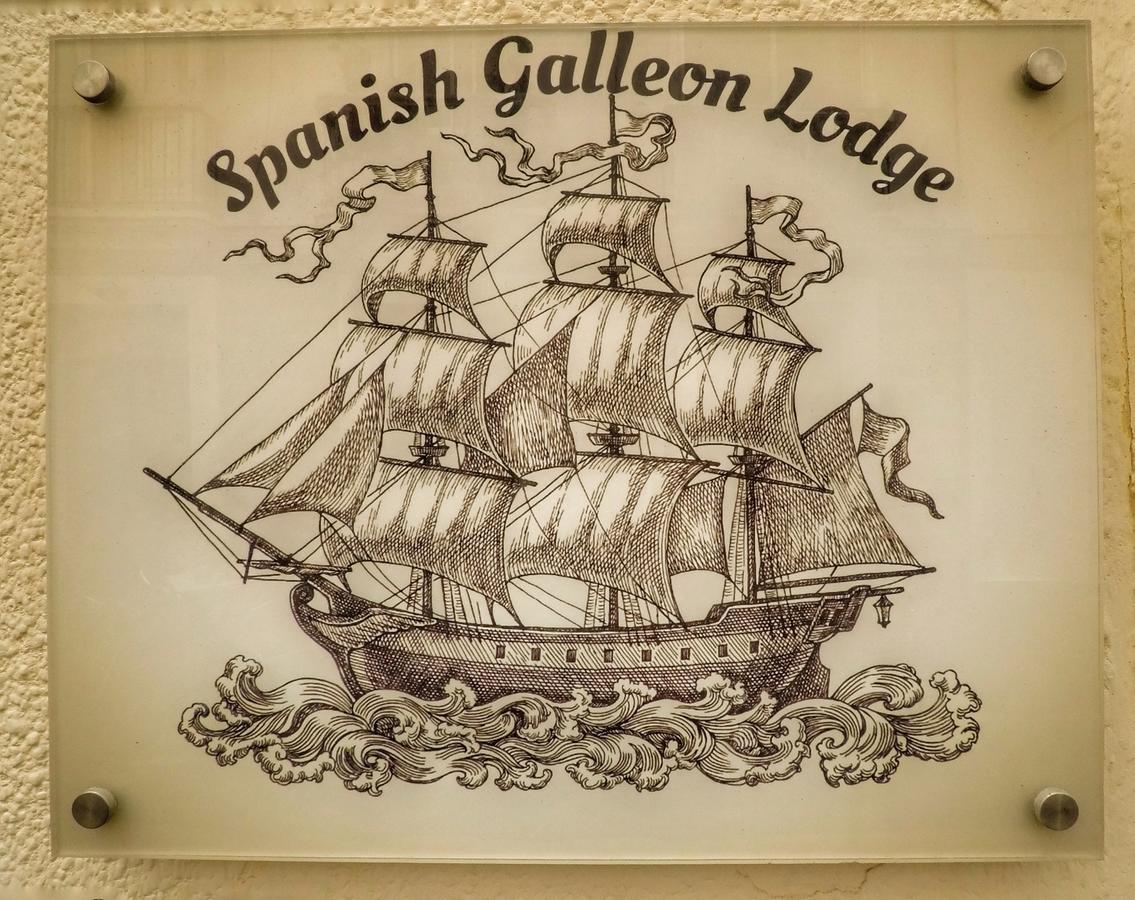 Spanish Galleon Lodge Cádiz Eksteriør bilde