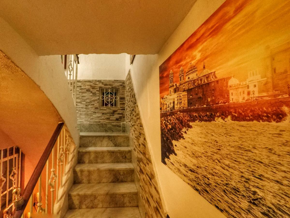 Spanish Galleon Lodge Cádiz Eksteriør bilde