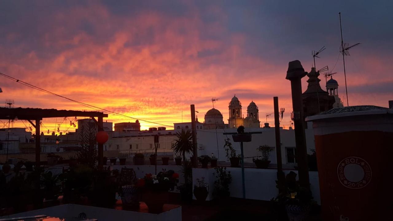 Spanish Galleon Lodge Cádiz Eksteriør bilde