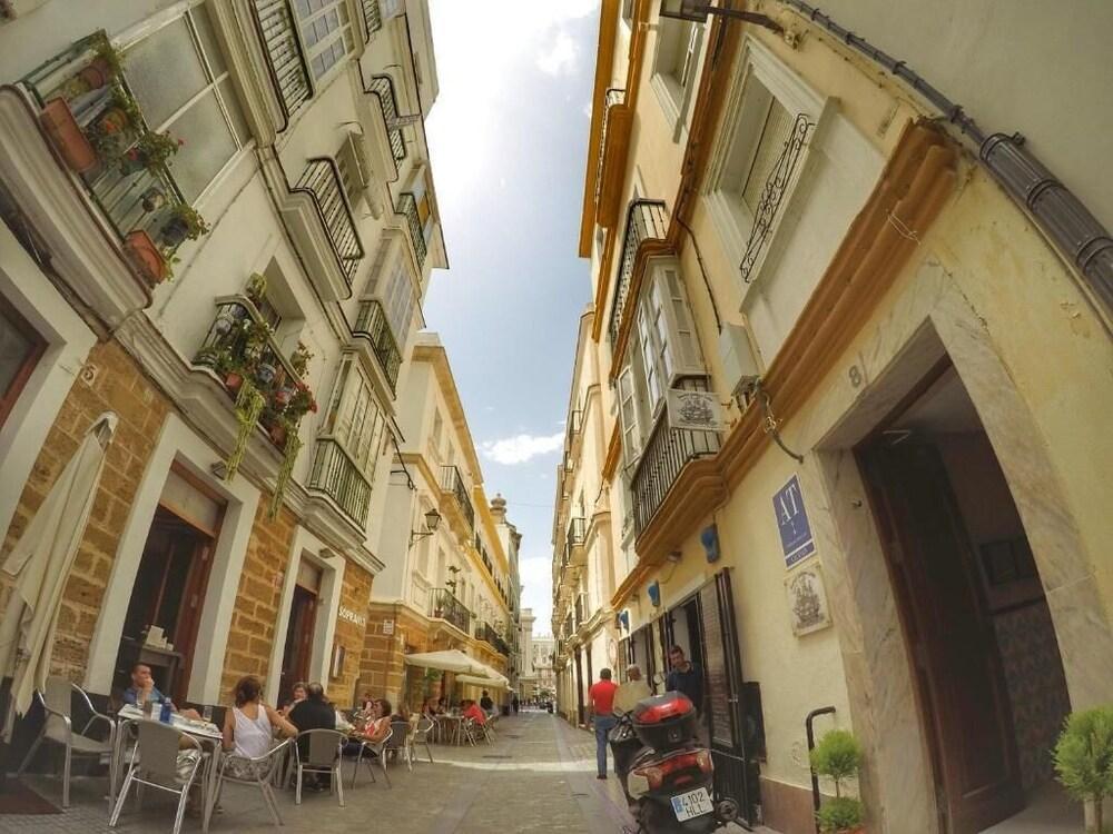 Spanish Galleon Lodge Cádiz Eksteriør bilde